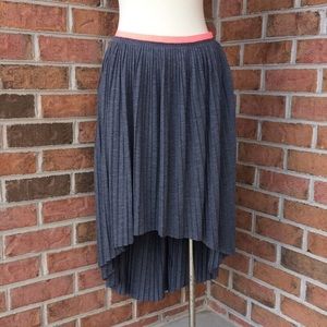 NWT AE Gray pleated hi-lo skirt